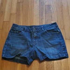 size 6, Elle, womens shorts